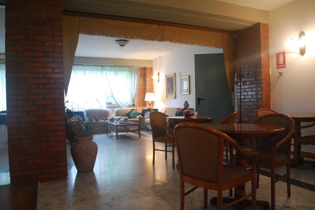 Albergo Smeraldo Castelnuovo Magra Exterior photo