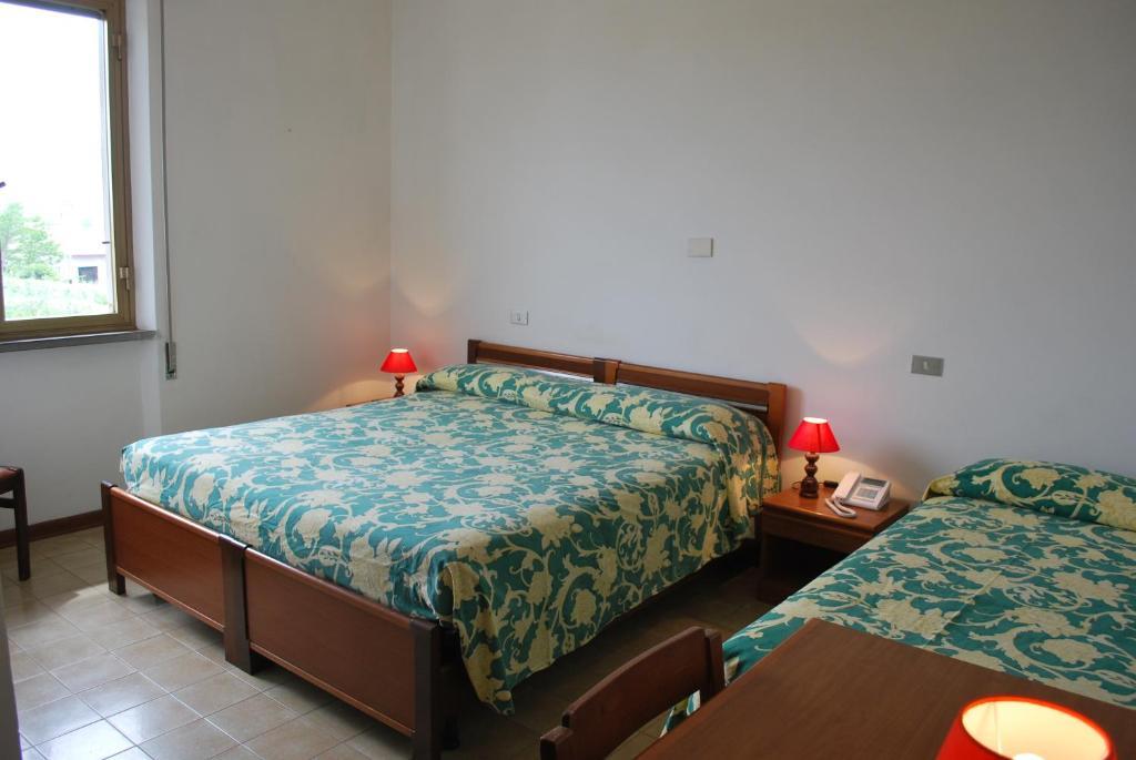 Albergo Smeraldo Castelnuovo Magra Room photo